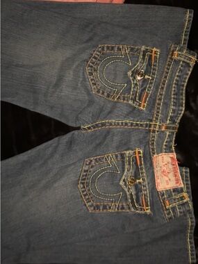 True Religion Men’s Medium Blue Straight Leg Jeans with Contrast Stitching